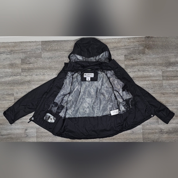 Columbia Women's Black Omni-Tek Titanium Waterproof Jacket-Size Large - Picture 6 of 7